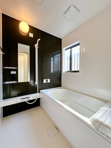 草津市青地町の浴室