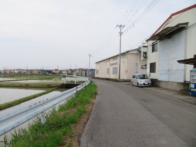 川越市大字古谷本郷の倉庫の周辺