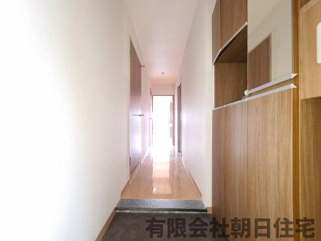 【玄関】 | ネオハイツ松江 | ゆったりとした玄関です