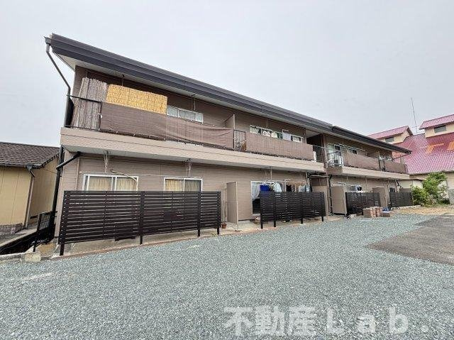 小川ハイツの外観|１階の目隠し設置しました！