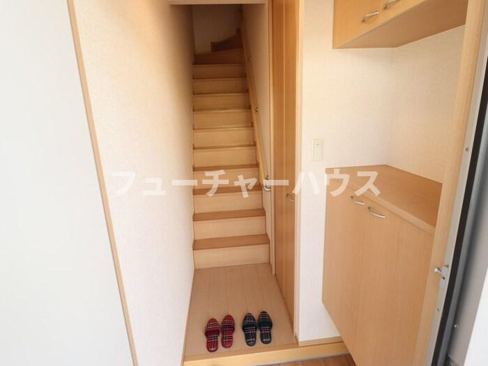 メイプルヒル　Ｉ棟の玄関