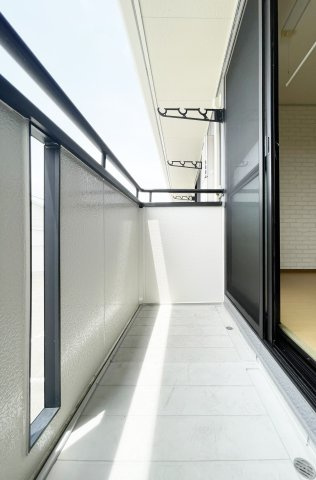 フロラシオン川内　Ⅱ棟のバルコニー