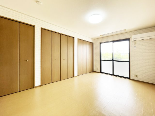 フロラシオン川内　Ⅱ棟の居間・リビング