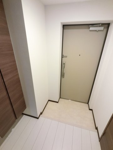 GENOVIA妙典の玄関