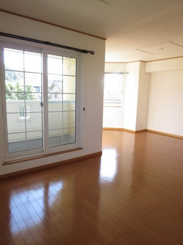 シャン・ドゥ・フルールの居間・リビング|ゆったりとした居間です