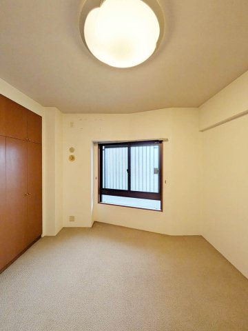 東急ドエル・アルス三田中央A棟の洋室