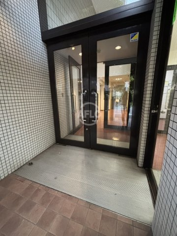 ノイメゾン堀江 堀江小学校のロビー|ノイメゾン堀江　ロビー