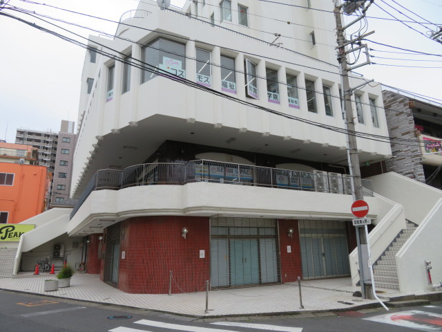 越谷市越ヶ谷１丁目の店舗事務所
