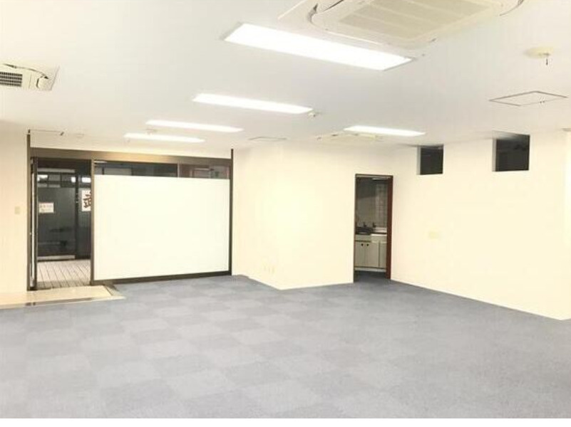 越谷市越ヶ谷１丁目の店舗事務所の内装