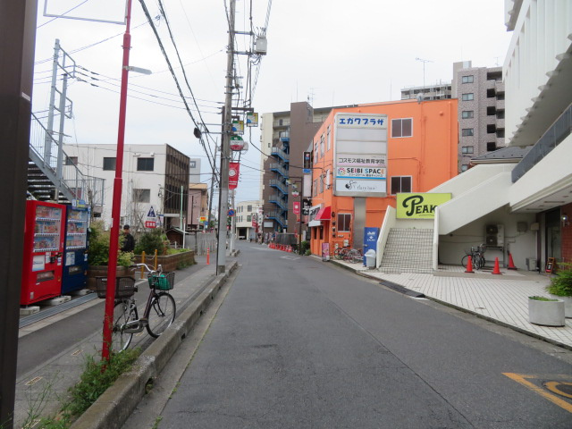 越谷市越ヶ谷１丁目の店舗事務所の周辺