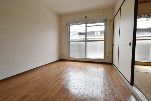 メゾンアイリスの洋室