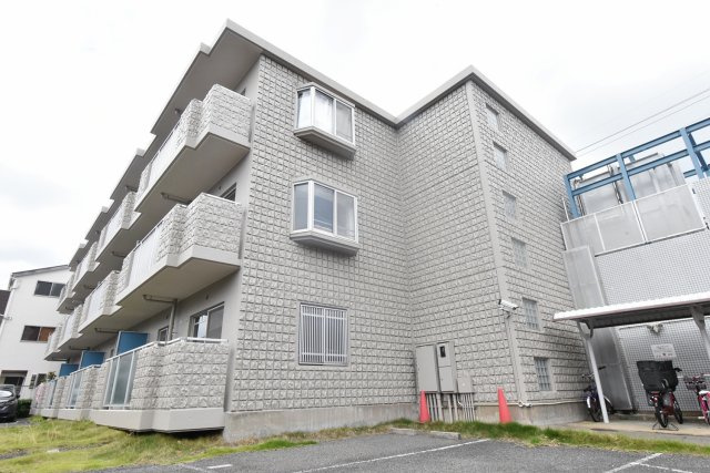 メゾンアイリスの外観