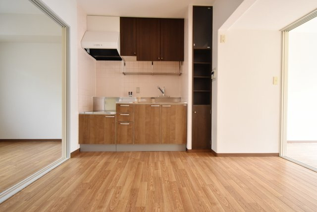 メゾンアイリスの居間・リビング