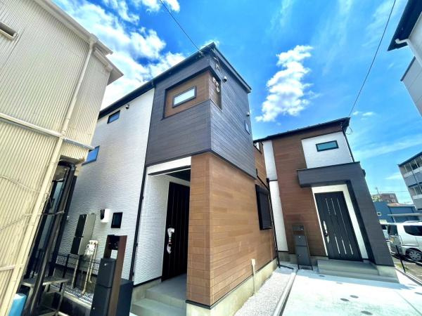 横浜市戸塚区原宿４丁目の新築一戸建の外観|堂々と完成しました！いつでもご案内可能です！
お車でご自宅まで送迎承ります。