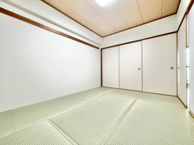 【和室】 | ファミール松原ステーションコート | 和室スペースになります。日当たりが良く、お昼寝スペースにも最適です♪