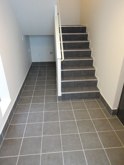 クレール元町のロビー|共用階段