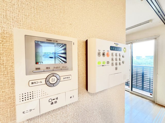 サザンハート吉岡のセキュリティ|※別部屋参考写真