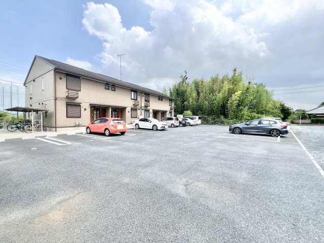 サザンハート吉岡の駐車場