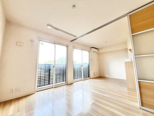 サザンハート吉岡の洋室|※別部屋参考写真