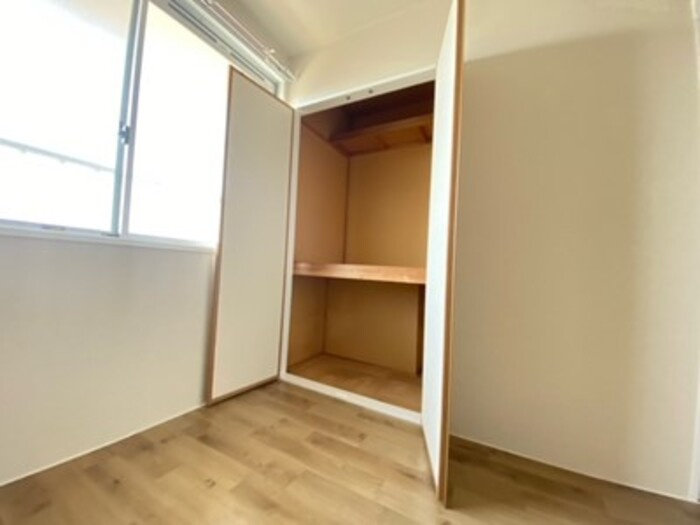 プレジール今枝の収納