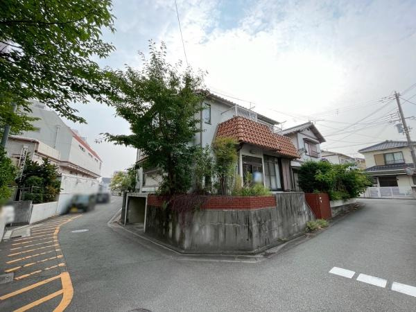 和歌山市和歌川町　中古戸建の前面道路含む現地写真