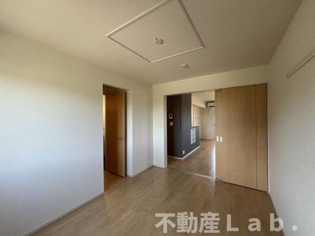 フェニックスの洋室