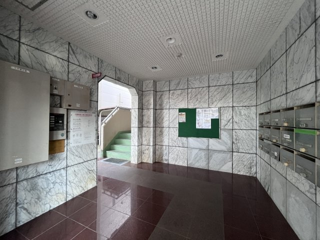 グレース南住吉のエントランス