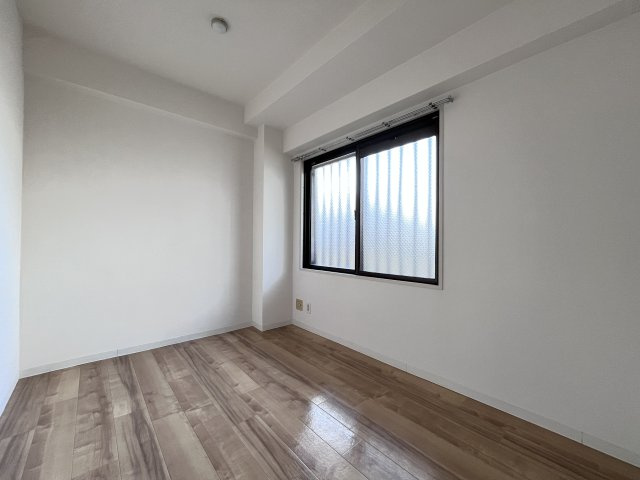 グレース南住吉の洋室