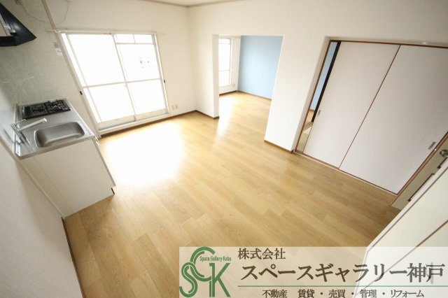 クリスタル明舞の居間・リビング|※お部屋により仕様が異なる場合があります※