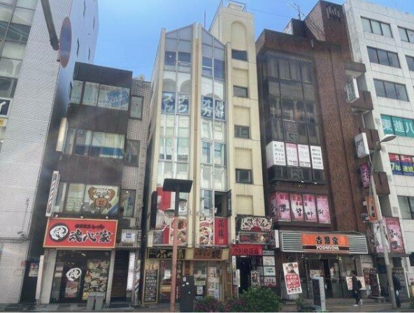 イレブンビルの外観