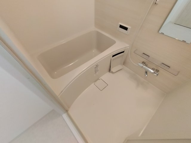 神戸市長田区松野通３丁目の賃貸マンションの浴室