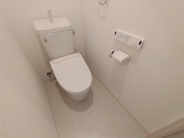 神戸市長田区松野通３丁目の賃貸マンションのトイレ|ウォシュレット付
