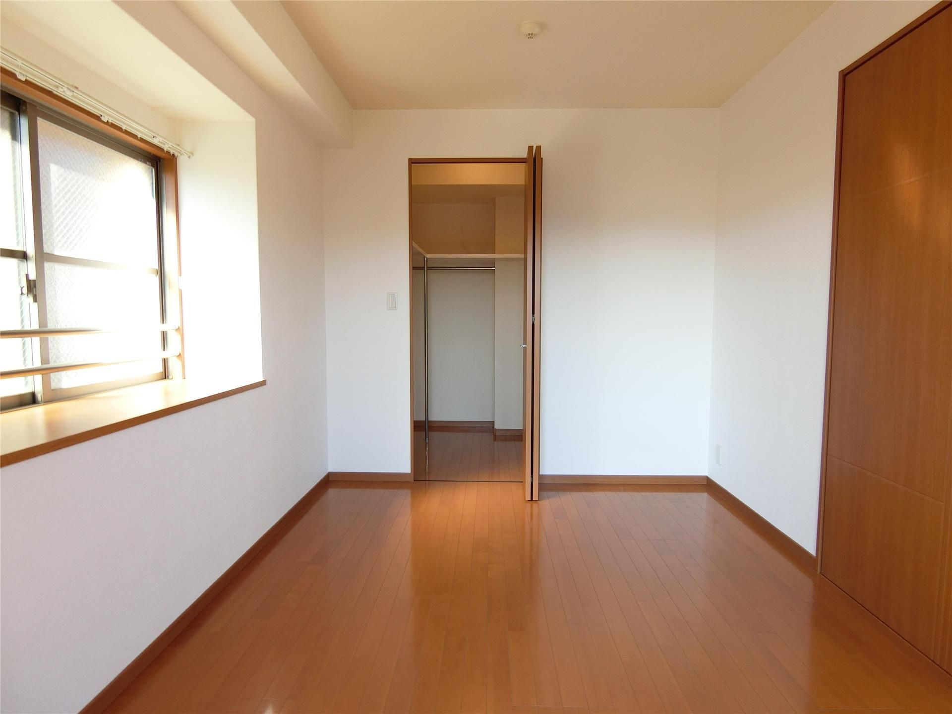 エバーライフ久留米南【キャッシュバック対象物件】の洋室|個人の部屋や寝室として使える洋室です