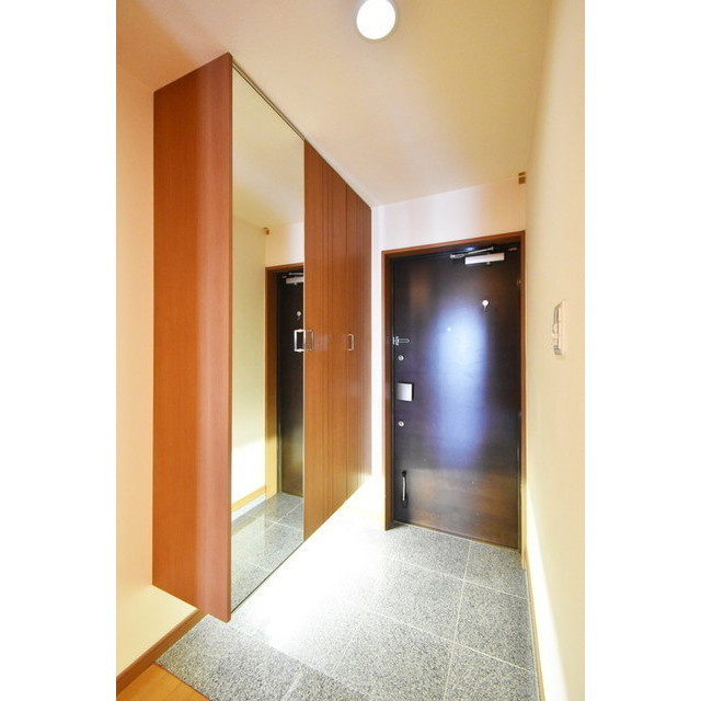 エバーライフ久留米南【キャッシュバック対象物件】の玄関|シンプルで使いやすい玄関です