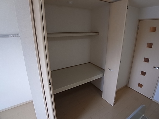 神戸市北区山田町小部字戸口谷のアパートの収納|クローゼット