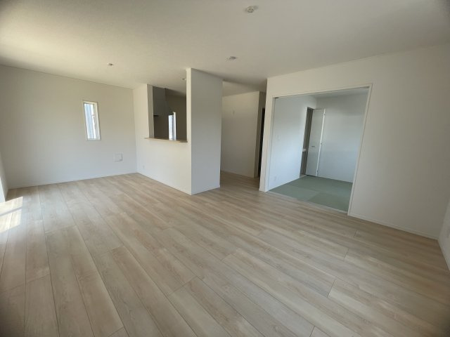 小野市中町第6－3号棟の居間・リビング