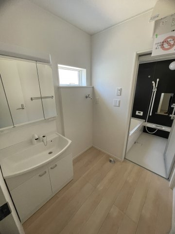 小野市中町第6－3号棟の独立洗面台