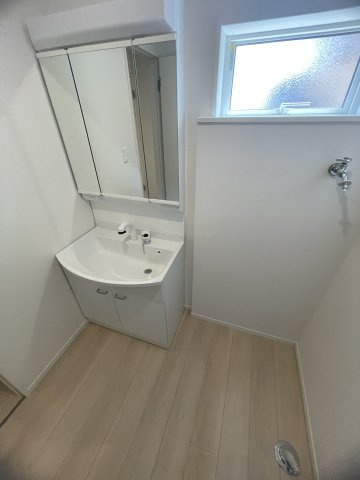 小野市中町第6－4号棟の独立洗面台