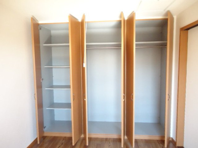 【収納】 | フォレストヴィラ本江 | クローゼット2　オープン