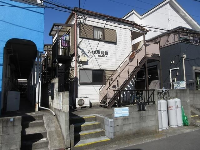 ハイツ恵利佳の外観