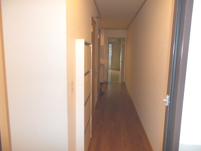 神戸市垂水区城が山２丁目の賃貸マンションの玄関