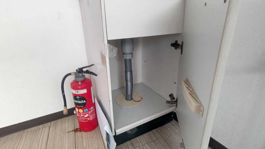 東中野4丁目店舗　の玄関