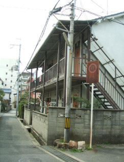 大阪府箕面市桜井2丁目　１棟売りアパート　投資・収益物件の外観