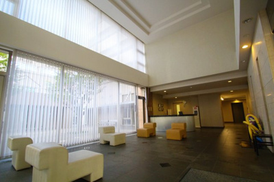 【エントランス】 | ペット飼育可　ビナマークスウエスト12階　2LDKリフォーム済み【仲介手数料無料】 | 高級感のあるエントランスです