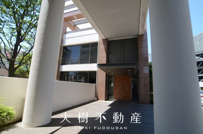 【エントランス】 | ペット飼育可　ビナマークスウエスト12階　2LDKリフォーム済み【仲介手数料無料】 | 高級感のあるエントランスです