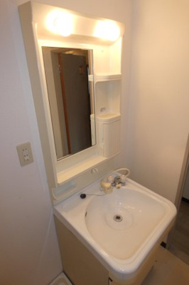 【独立洗面台】 | KTD羽村 | 朝の身支度に便利な独立洗面台完備。