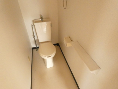 【トイレ】 | KTD羽村 | 温水洗浄便座も設置可能です。