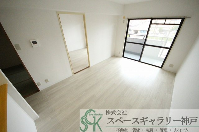 マウンティン・ツーの居間・リビング|※お部屋により仕様が異なる場合があります。