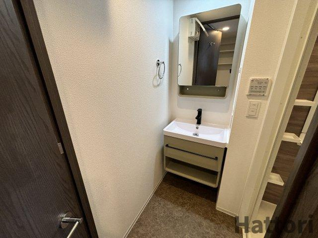 ArtizA緑地公園の独立洗面台