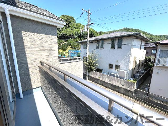 ハートフルタウン北吉田　新築分譲戸建　のバルコニー|開放的で明るい空間を演出してくれるバルコニーです